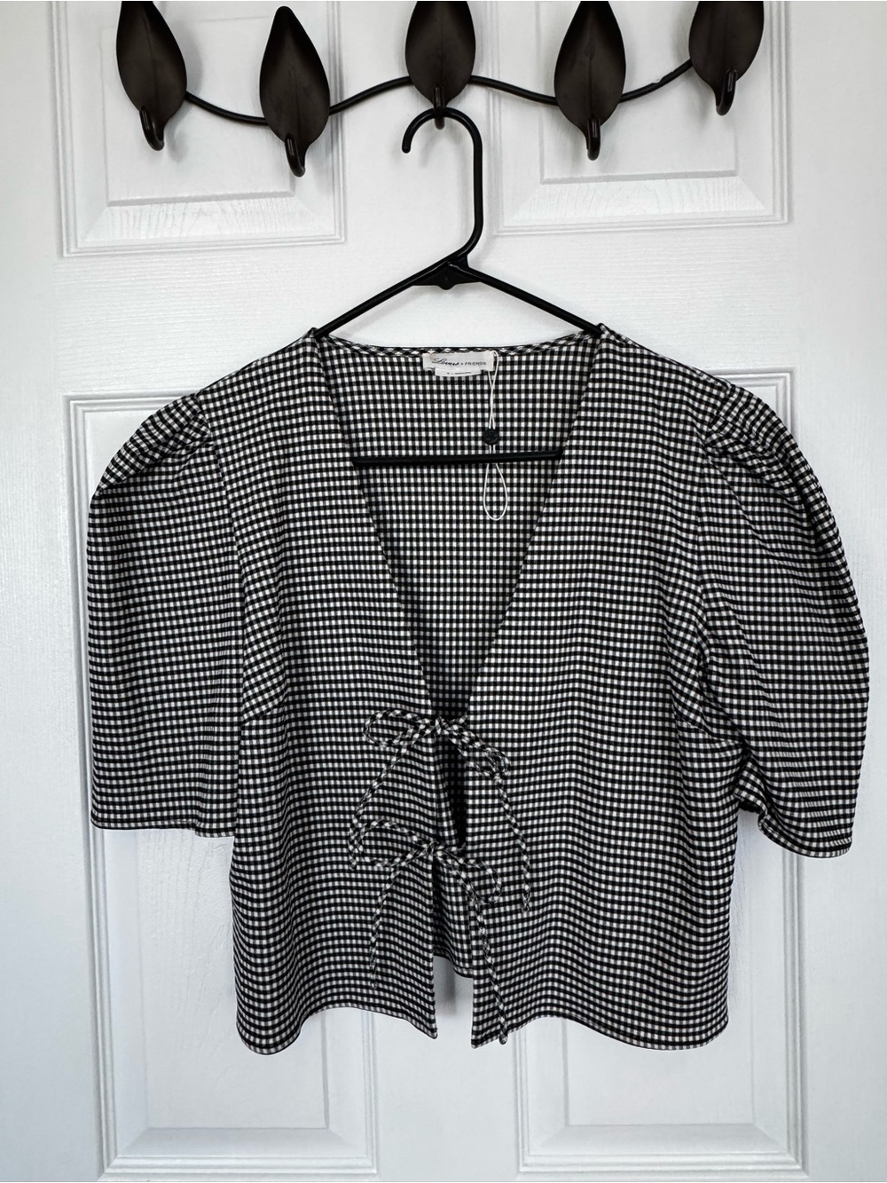 REVOLVE Black & White Houndstooth Tie-Front Cropped Top - Picture 2 of 3